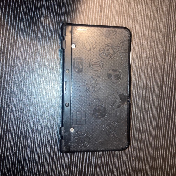 No charger but everything comes as shown and the stick in it - Picture 6 of 7